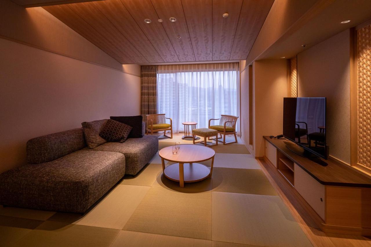 Hotel Wakamizu Takarazuka Exterior photo
