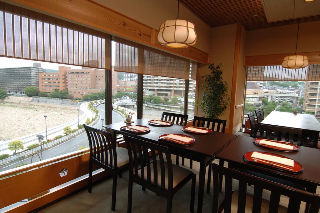 Hotel Wakamizu Takarazuka Exterior photo