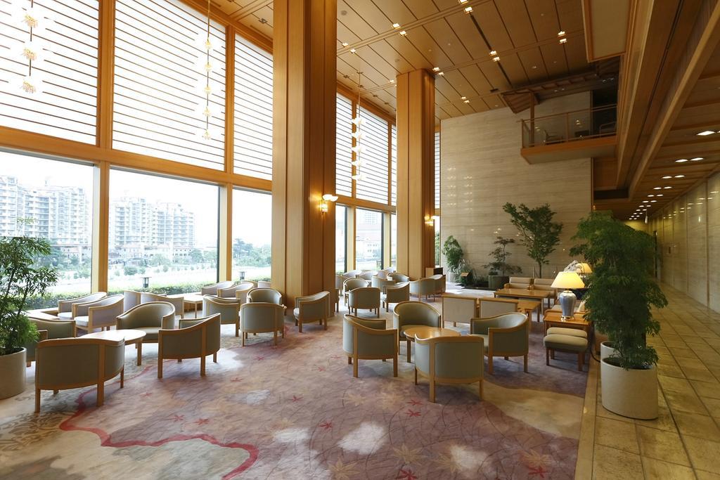 Hotel Wakamizu Takarazuka Exterior photo